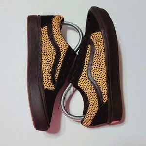 Vans Comfycush Era Sneakers Women's 7 / Men's 5.5 Tiny Cheetah Black Suede